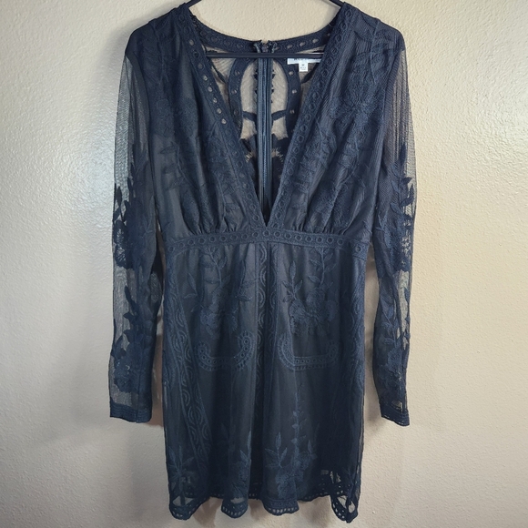 Wild Honey Womens |M| Black Lace Long Sleeve Deep V Dress - Picture 3 of 9